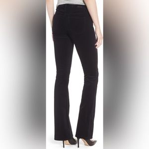 Kut from the Kloth Black Karen Baby Boot Cut corduroy jeans. Size 6.